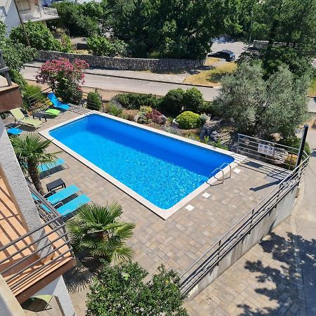 Apartments Lounger Crikvenica Buitenkant foto