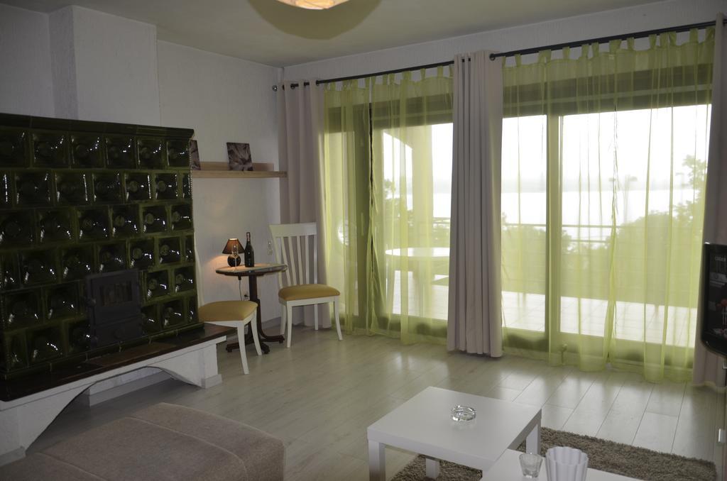 Apartments Lounger Crikvenica Buitenkant foto